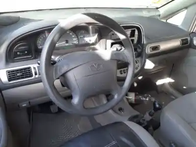 Véhicule à la ferraille daewoo tacuma se de l'année 2004 alimenté a16dms