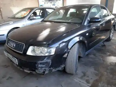 Vehicul casat AUDI A4 BERLINA (8E) 1.9 TDI al anului 2004 alimentat AWX