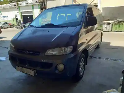 Vehículo de desguace HYUNDAI H-1 AUTOBÚS (KMF) 2.5 TD del año 2000 con motor D4BF