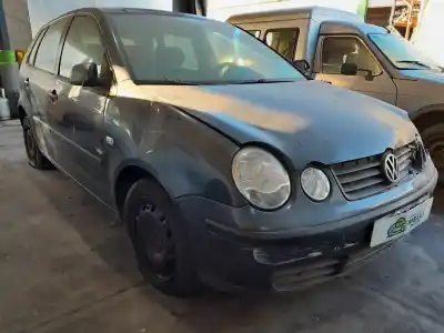 Vehicul casat volkswagen polo (9n1) conceptline al anului 2001 alimentat azq
