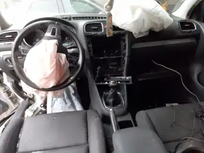 Veículo de Sucata volkswagen golf vi (5k1) 2.0 tdi do ano 2009 alimentado cbdc