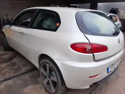 Véhicule à la ferraille alfa romeo 147 (190) 1.6 16v cat de l'année 2005 alimenté ar37203