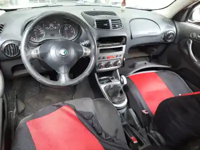 Véhicule à la ferraille alfa romeo 147 (190) 1.6 16v cat de l'année 2005 alimenté ar37203
