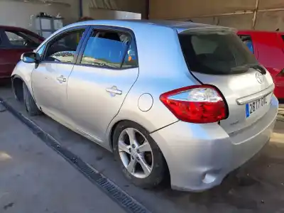 Veículo de Sucata toyota auris active do ano 2001 alimentado 1ndtv