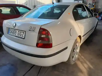 Scrapping Vehicle skoda superb (3u4) classic of the year 2001 powered bpz