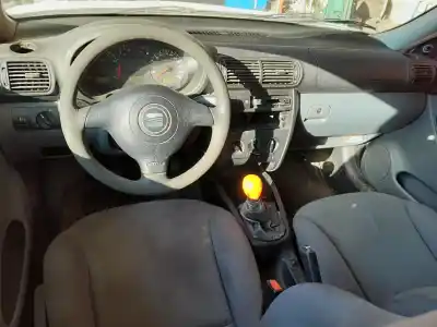 Veículo de Sucata seat leon (1m1) 1.6 do ano 2001 alimentado akl