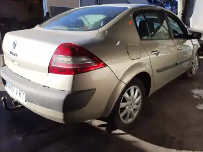Veículo de Sucata renault megane iii berlina 5 p dynamique do ano 2007 alimentado k9k732