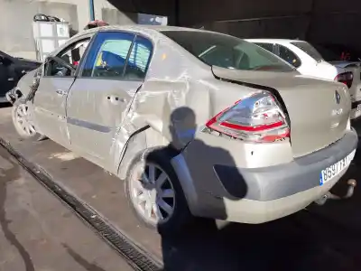 Veículo de Sucata renault megane iii berlina 5 p dynamique do ano 2007 alimentado k9k732