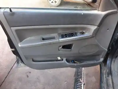 Veículo de Sucata jeep gr. cherokee (wh) 3.0 crd laredo do ano 2006 alimentado 642980