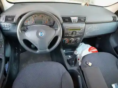 Veicolo di demolizione fiat stilo (192) 1.9 jtd cat dell'anno 2001 alimentato 192a1000