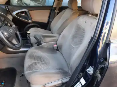 Veicolo di demolizione toyota rav 4 (a3) executive dell'anno 2006 alimentato 2adftv