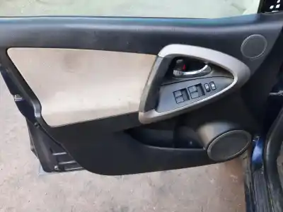 Veicolo di demolizione toyota rav 4 (a3) executive dell'anno 2006 alimentato 2adftv