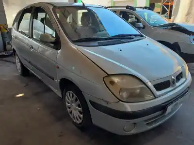 Scrapping Vehicle renault scenic (ja..) 1.4 16v authentique of the year 2003 powered k4j750