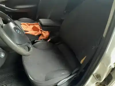 Veicolo di demolizione fiat stilo (192) 1.9 jtd cat dell'anno 2004 alimentato 192a1000