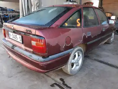 Veículo de Sucata opel vectra a gl do ano 2001 alimentado c18nz