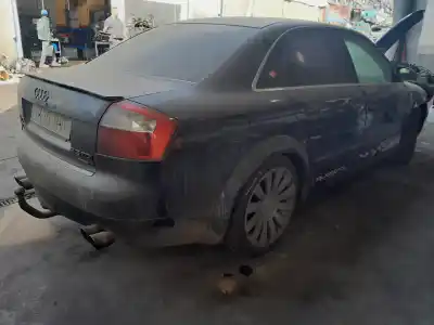 Veículo de Sucata audi a4 berlina (8e) 2.5 v6 24v tdi do ano 2001 alimentado ake