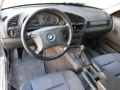 Scrapping Vehicle bmw 3 touring (e36) 320 i of the year 2001 powered 206s3