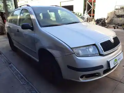 Veículo de Sucata skoda fabia familiar (6y5) comfort do ano 2005 alimentado asy