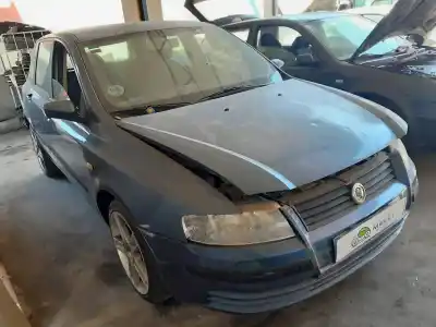 Veículo de Sucata fiat stilo (192) 1.6 16v do ano 2003 alimentado 182b6000