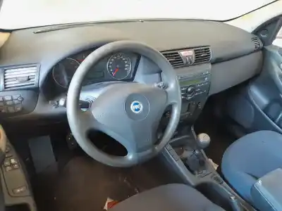 Veículo de Sucata fiat stilo (192) 1.6 16v do ano 2003 alimentado 182b6000