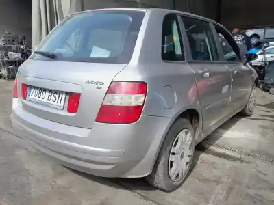Veicolo di demolizione fiat stilo (192) 1.6 16v dell'anno 2002 alimentato 182b6000