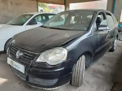 Véhicule à la ferraille volkswagen polo (9n3) advance de l'année 2001 alimenté bnm