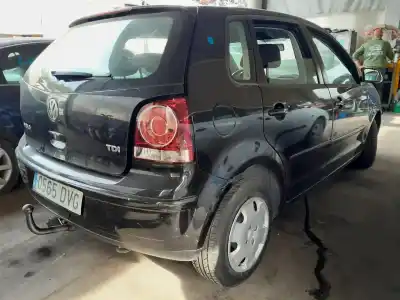 Véhicule à la ferraille volkswagen polo (9n3) advance de l'année 2001 alimenté bnm