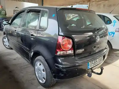 Véhicule à la ferraille volkswagen polo (9n3) advance de l'année 2001 alimenté bnm