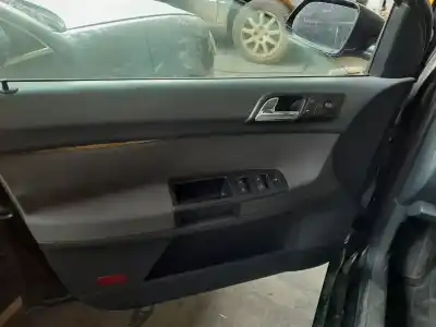 Véhicule à la ferraille volkswagen polo (9n3) advance de l'année 2001 alimenté bnm
