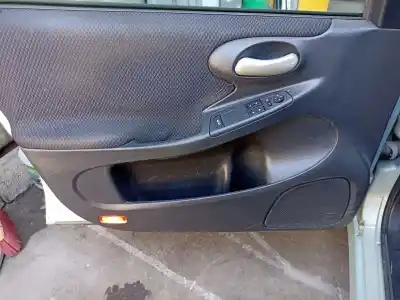 Veicolo di demolizione fiat stilo (192) 1.9 jtd cat dell'anno 2001 alimentato 192a1000