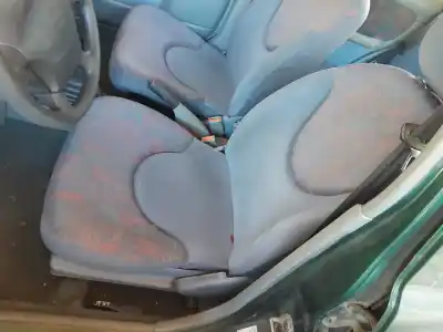 Veículo de Sucata nissan micra (k11) se 75 cv / 55 kw do ano 1999 alimentado cg13de