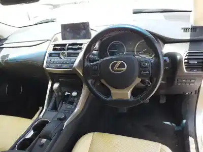 Veicolo di demolizione lexus nx (az10) 300h 2wd 155 cv / 114 kw dell'anno 2017 alimentato 2arfxe