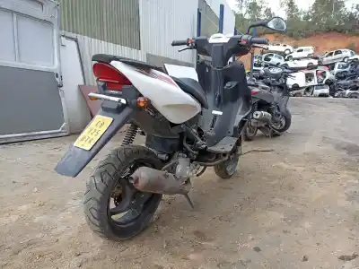 Veículo de Sucata yamaha aerox 50 aerox r do ano 2001 alimentado 