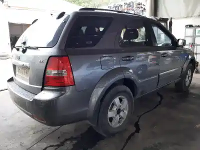 Véhicule à la ferraille KIA SORENTO (BL) (2002->) 2.5 CRDi de l'année 2001 alimenté D4CB