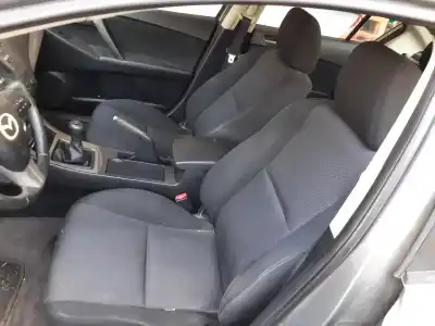 Vehicul casat mazda 3 lim. (bl) active al anului 2010 alimentat y6