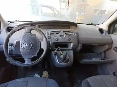 Veículo de Sucata renault scenic ii confort dynamique do ano 2006 alimentado f9q