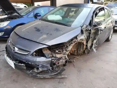 Veículo de Sucata opel astra j lim. selective do ano 2015 alimentado b16dtl