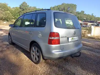 Veículo de Sucata volkswagen touran van (1t1, 1t2) 1.9 tdi do ano 2006 alimentado bkc