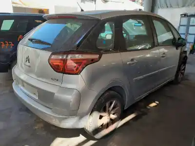 Véhicule à la ferraille citroen c4 picasso seduction de l'année 2001 alimenté 9hr