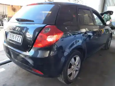 Veicolo di demolizione kia ceed active 116 cv / 85 kw dell'anno 2008 alimentato d4fb