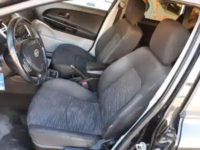 Veicolo di demolizione kia ceed active 116 cv / 85 kw dell'anno 2008 alimentato d4fb