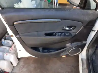 Verschrottungsfahrzeug renault scénic iii (jz0/1_) 1.9 dci (jz0j, jz1j, jz1k, jz1s) des jahres 2011 angetrieben f9q870