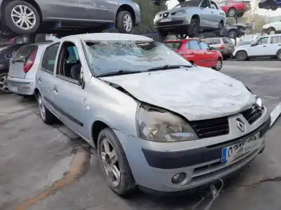 Scrapping Vehicle renault clio ii fase ii (b/cb0) confort dynamique of the year 2004 powered d4f