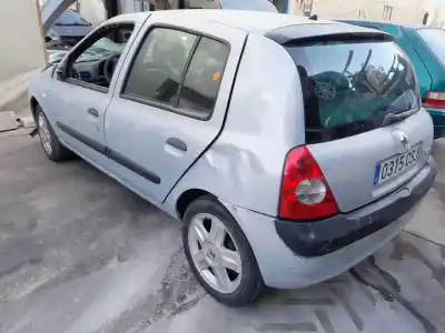 Scrapping Vehicle renault clio ii fase ii (b/cb0) confort dynamique of the year 2004 powered d4f