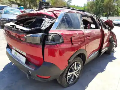 Veicolo di demolizione peugeot 5008 allure dell'anno 2022 alimentato hn05