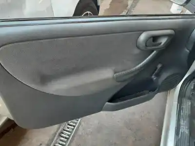 Здавання транспортного засобу opel corsa c (x01) 1.0 (f08, f68) року 2001 потужний z10xe