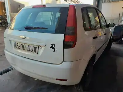 Veículo de Sucata ford fiesta (cbk) ghia do ano 2001 alimentado fxjb