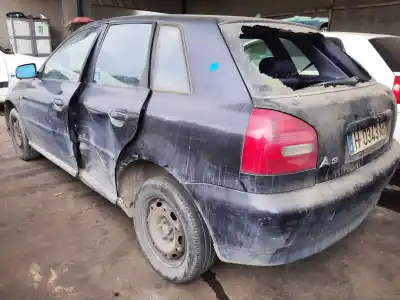 Veículo de Sucata audi a3 (8l1) 1.6 do ano 2000 alimentado akl