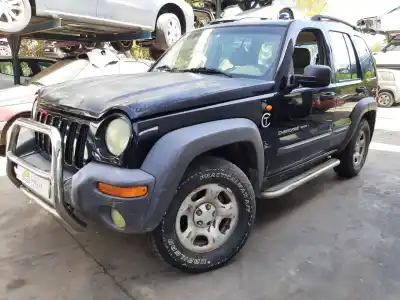 Véhicule à la ferraille jeep cherokee (kj) 2.5 crd 4x4 de l'année 2001 alimenté d99b