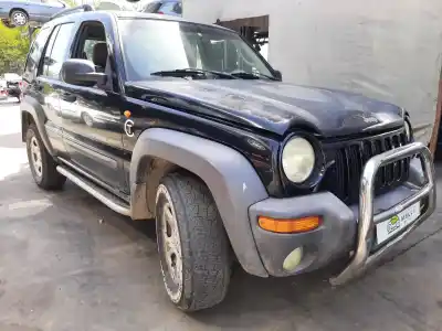 Véhicule à la ferraille jeep cherokee (kj) 2.5 crd 4x4 de l'année 2001 alimenté d99b